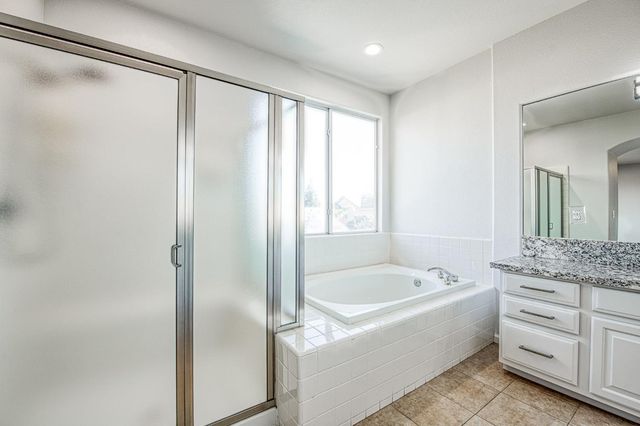 9358 N Winery Avenue, Fresno, CA 93720