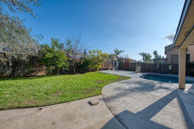 9358 N Winery Avenue, Fresno, CA 93720