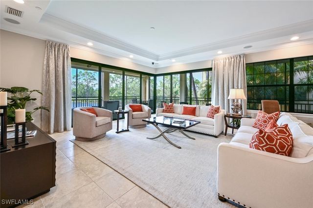 2764 Tiburon BLVD E 3-101, Naples, FL 34109