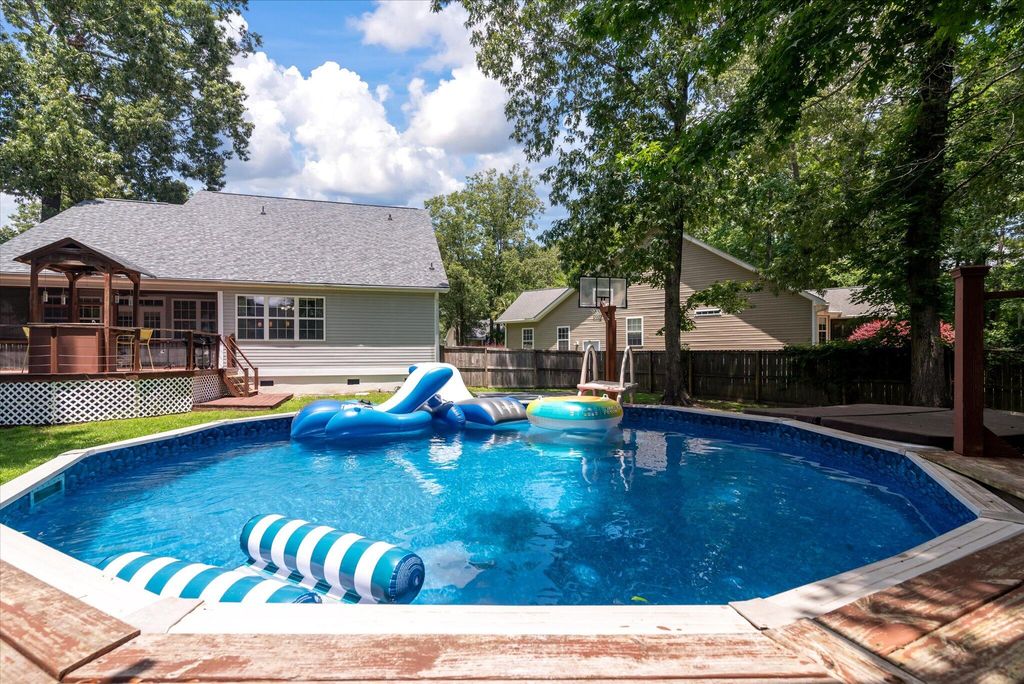 8320 Tyrian Path, North Charleston, SC 29418