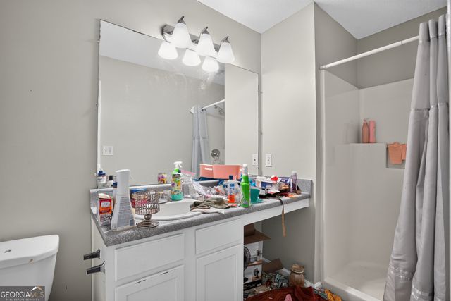 2735 Sand Lake Court, College Park, GA 30349