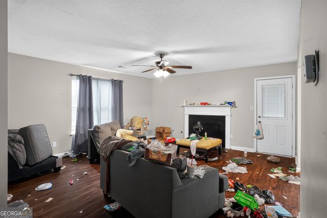 2735 Sand Lake Court, College Park, GA 30349