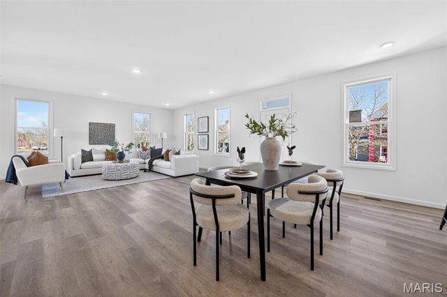 3509 Canal Street, St Charles, MO 63301