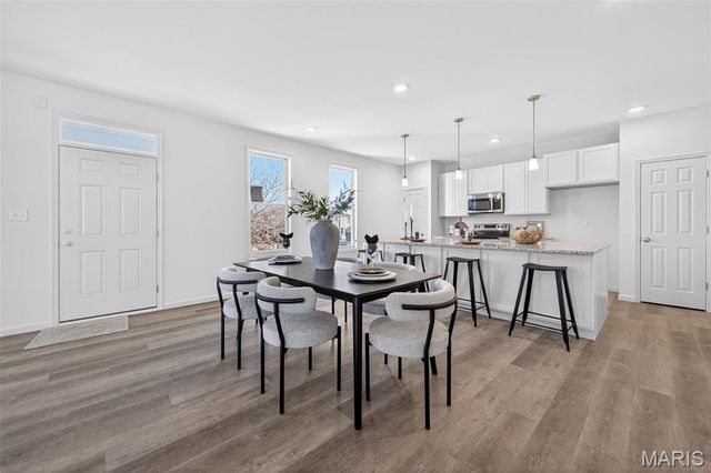 3509 Canal Street, St Charles, MO 63301