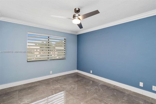 390 Racquet Club Road 202, Weston, FL 33326