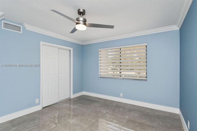 390 Racquet Club Road 202, Weston, FL 33326