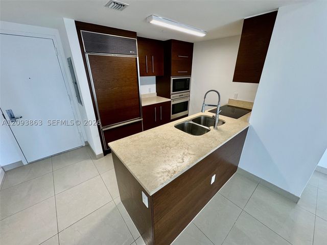 485 Brickell Ave 1809, Miami, FL 33131