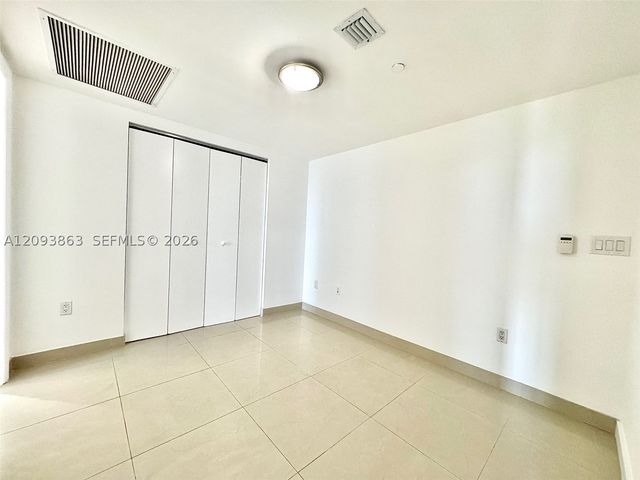 485 Brickell Ave 1809, Miami, FL 33131