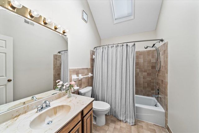 8719 CUMBERNAULD CIR S, Germantown, TN 38139