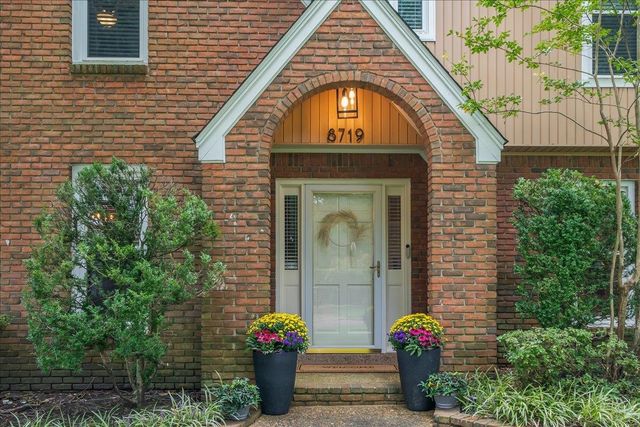 8719 CUMBERNAULD CIR S, Germantown, TN 38139