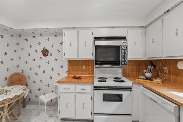 16251 Golf Club Road 312, Weston, FL 33326