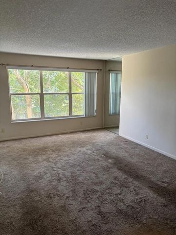 2304 S Cypress Bend Drive 313, Pompano Beach, FL 33069