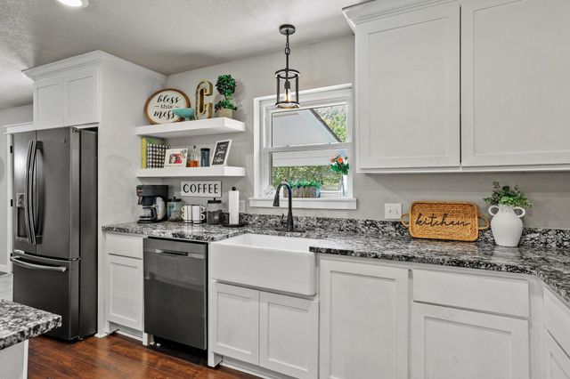3353 County Road 2130, Telephone, TX 75488