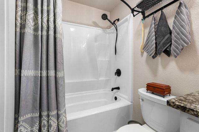 3353 County Road 2130, Telephone, TX 75488