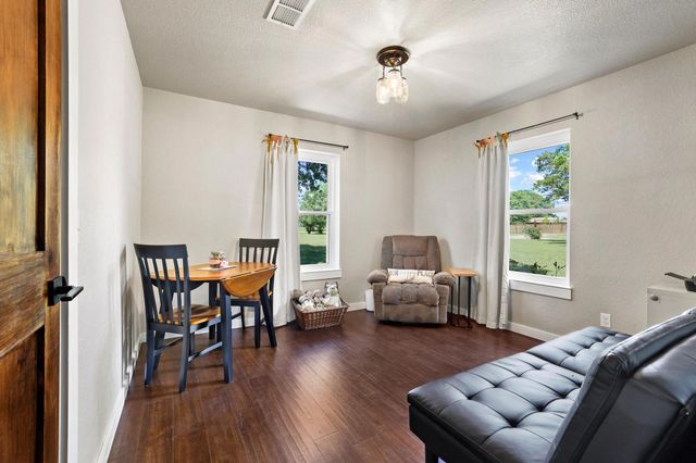 3353 County Road 2130, Telephone, TX 75488