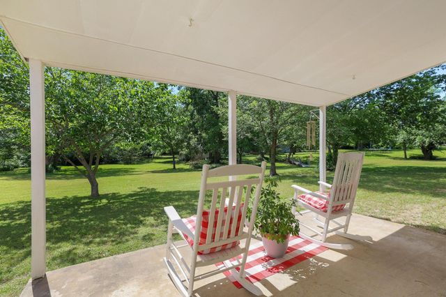 3353 County Road 2130, Telephone, TX 75488