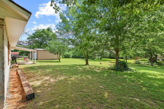 3353 County Road 2130, Telephone, TX 75488