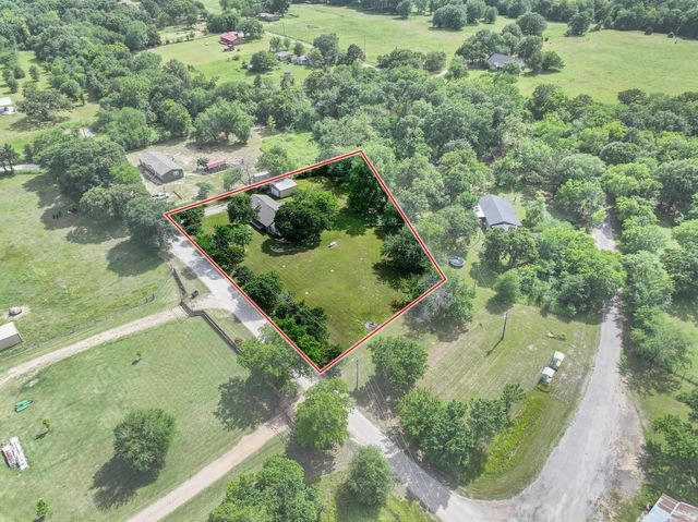 3353 County Road 2130, Telephone, TX 75488