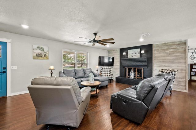 3353 County Road 2130, Telephone, TX 75488