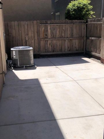 3920 Purple Finch Ln, Modesto, CA 95355