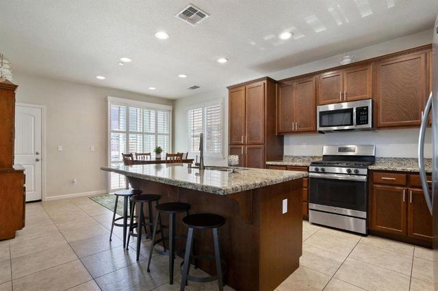 3920 Purple Finch Ln, Modesto, CA 95355