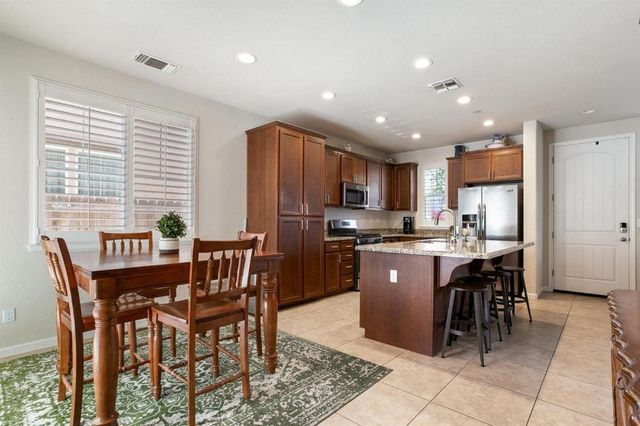 3920 Purple Finch Ln, Modesto, CA 95355