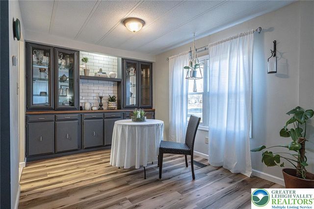 52 West Zimmer Drive, Lehigh Twp, PA 18088