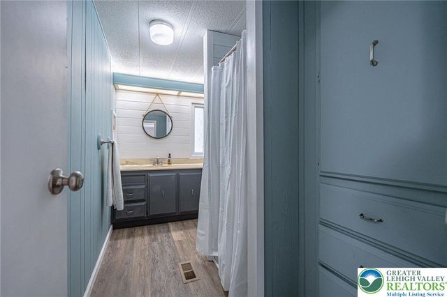 52 West Zimmer Drive, Lehigh Twp, PA 18088