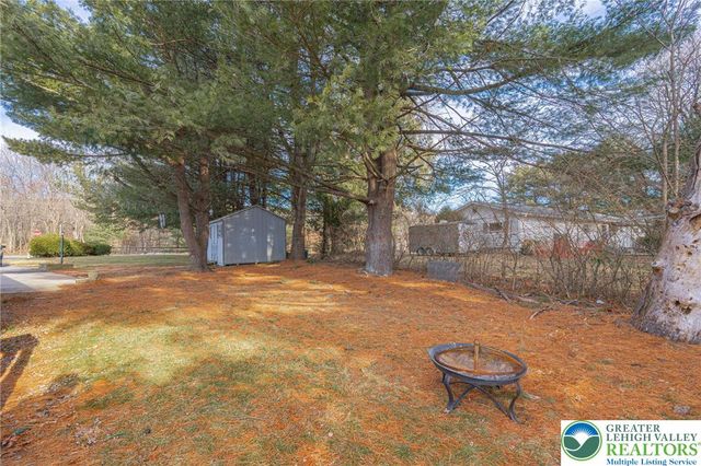 52 West Zimmer Drive, Lehigh Twp, PA 18088