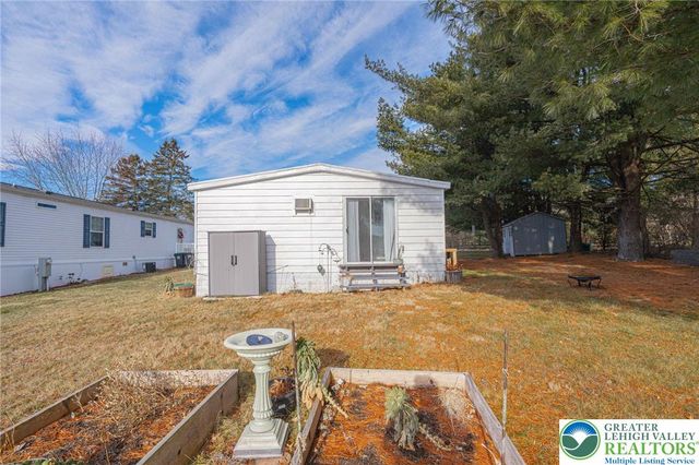 52 West Zimmer Drive, Lehigh Twp, PA 18088