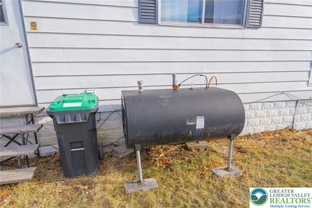 52 West Zimmer Drive, Lehigh Twp, PA 18088