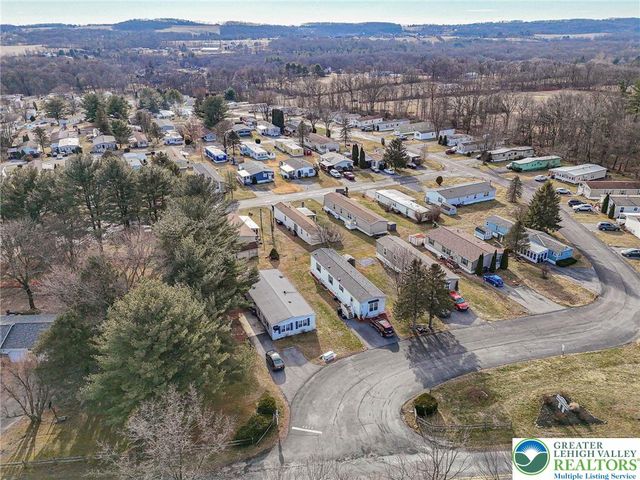 52 West Zimmer Drive, Lehigh Twp, PA 18088