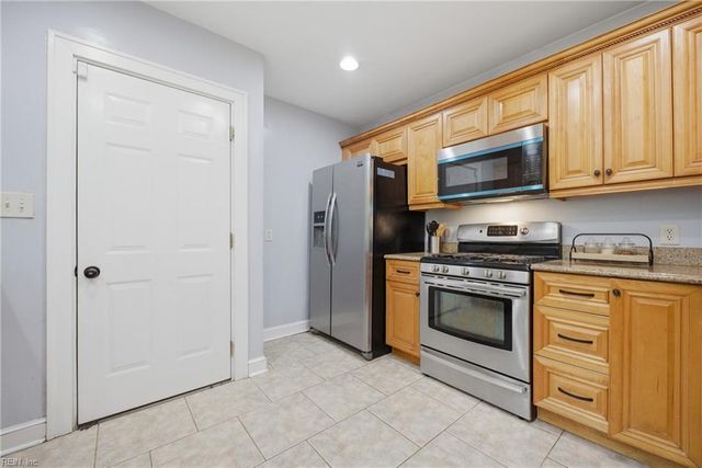 104 E Severn RD, Norfolk, VA 23505