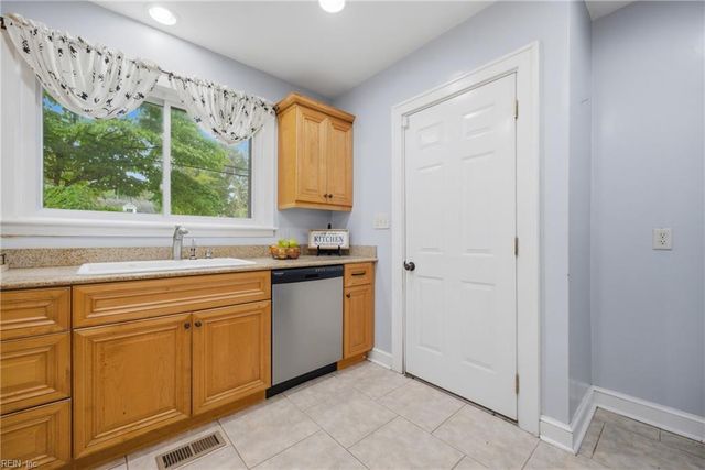 104 E Severn RD, Norfolk, VA 23505