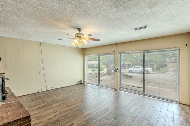 3029 Esters Court, Irving, TX 75062