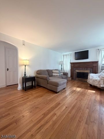 206 Delacy Dr, North Plainfield Boro, NJ 07060