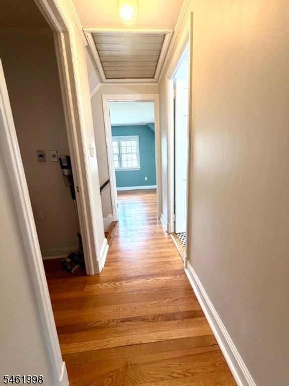 Image 22 of property listing at 206 Delacy Dr, North Plainfield Boro, NJ 07060