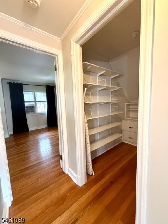 Image 26 of property listing at 206 Delacy Dr, North Plainfield Boro, NJ 07060