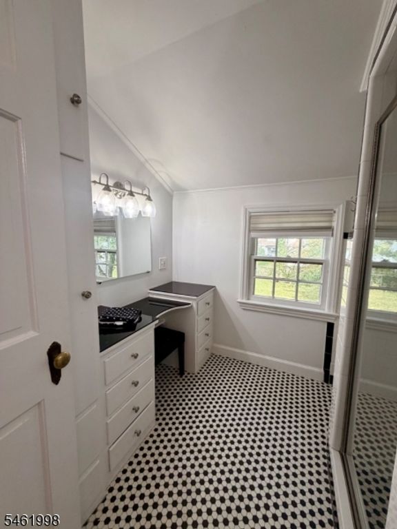 Image 34 of property listing at 206 Delacy Dr, North Plainfield Boro, NJ 07060