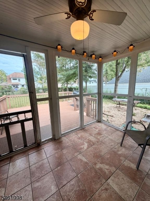 Image 41 of property listing at 206 Delacy Dr, North Plainfield Boro, NJ 07060