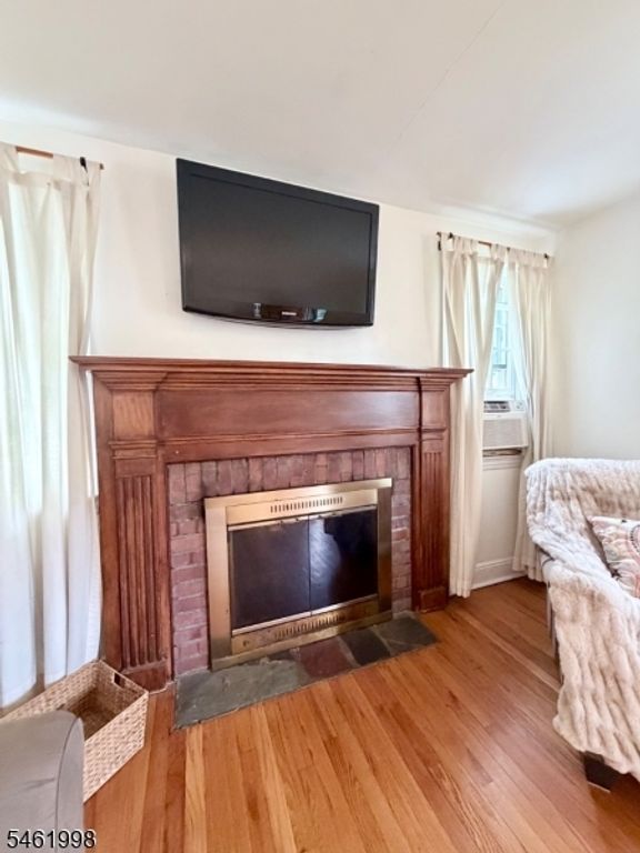Image 8 of property listing at 206 Delacy Dr, North Plainfield Boro, NJ 07060