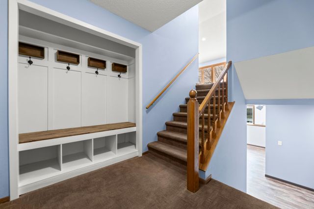 2933 Heatherwood Circle S, Moorhead, MN 56560