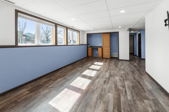 2933 Heatherwood Circle S, Moorhead, MN 56560