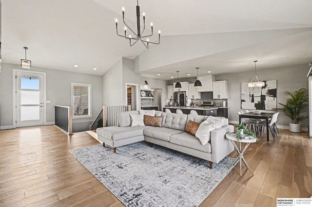 3924 S 207th Street, Elkhorn, NE 68022