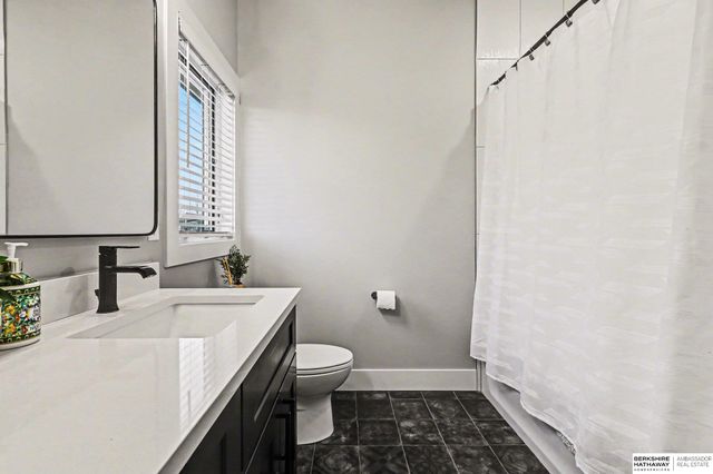 3924 S 207th Street, Elkhorn, NE 68022