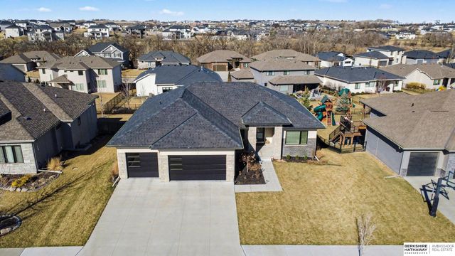 3924 S 207th Street, Elkhorn, NE 68022