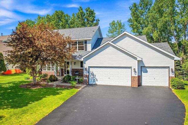 9020 Parkside Drive, Woodbury, MN 55125