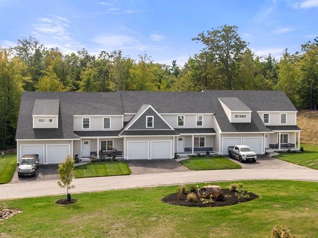 15 Brightstone Way 14, Sandown, NH 03873