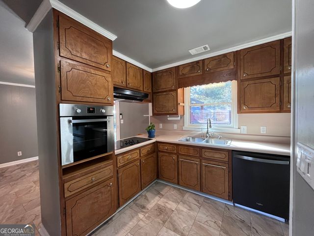 121 Duvall Drive, Stockbridge, GA 30281