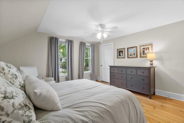 W58N455 Hilbert AVENUE, Cedarburg, WI 53012